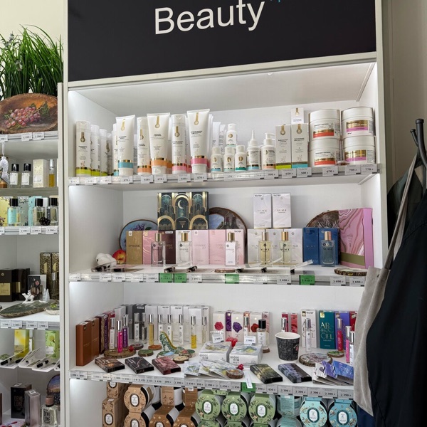 Стеллаж Beauty в магазине