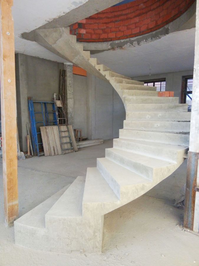 Винтовые бетонные лестницы