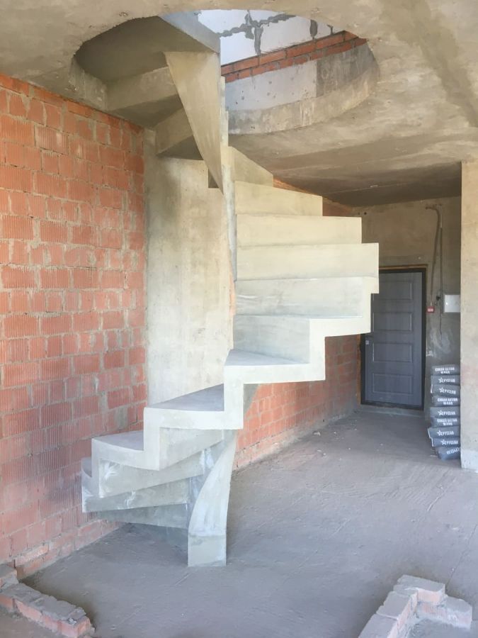 Винтовые бетонные лестницы