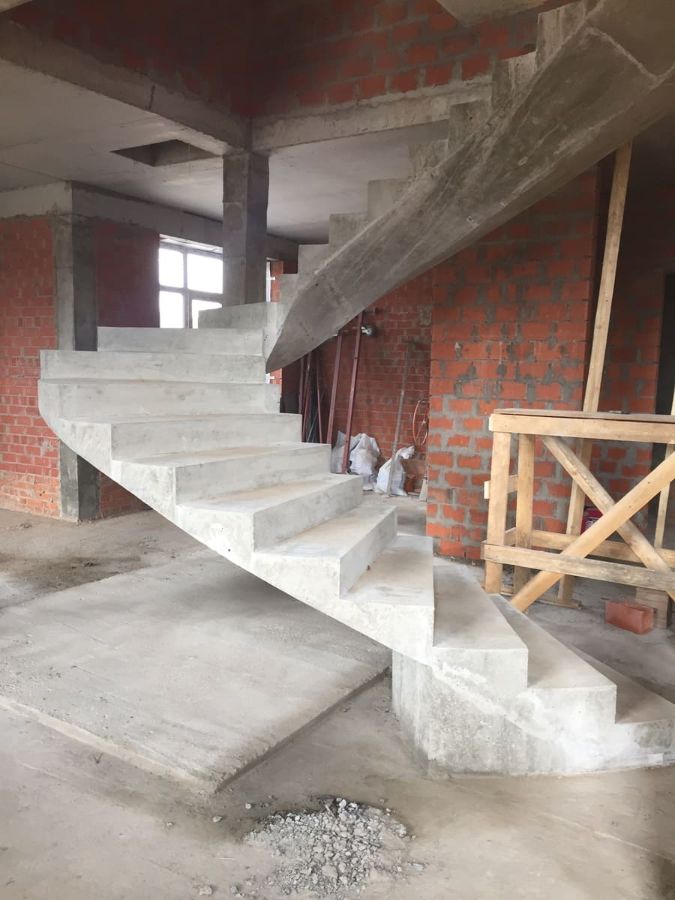 Винтовые бетонные лестницы