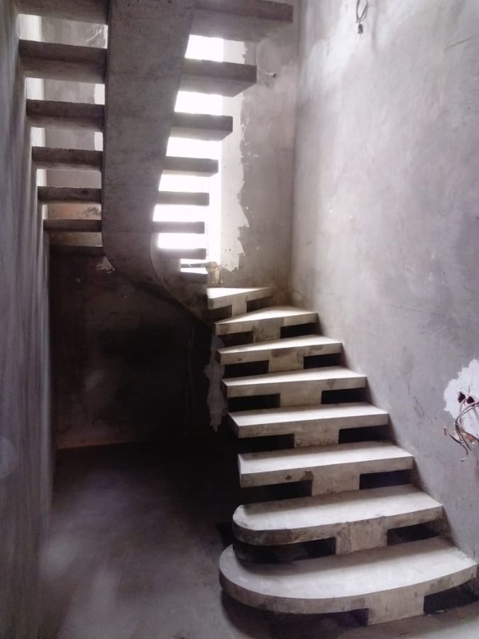 Бетонные лестницы на косоуре