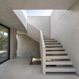 Монолитные бетонные лестницы в частном доме