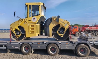 Перевозка катка для асфальта