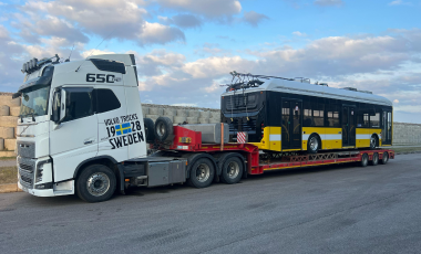 Перевозка троллейбуса на трале