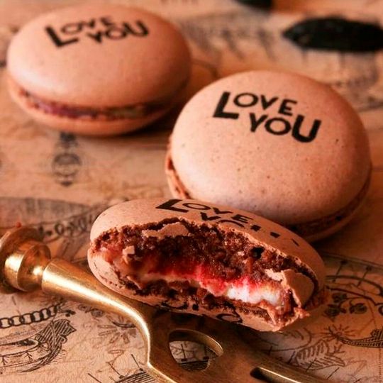 Печать на пирожных макарон