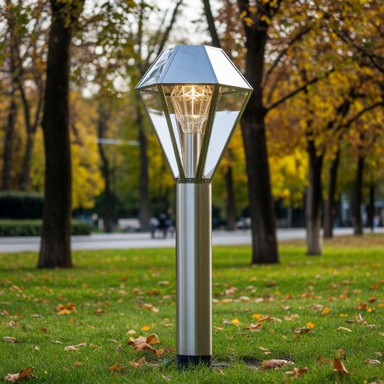 Фонарь скульптура из нержавеющей стали, металлические скульптуры из полированной нержавеющей стали. сделанные на заказ, под ключ. с доставкой по РФ. Парковая форма. Городская скульптура.