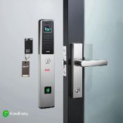 Система контроля и управления доступом. Установим на въезде на территорию шлагбаум, автоматику на распашные ворота, электромагнитные замки на калитки, двери с доступом по электронным идентификаторам, через смартфон или выводом на пост охраны. Это далеко не полный перечень возможностей данной системы.