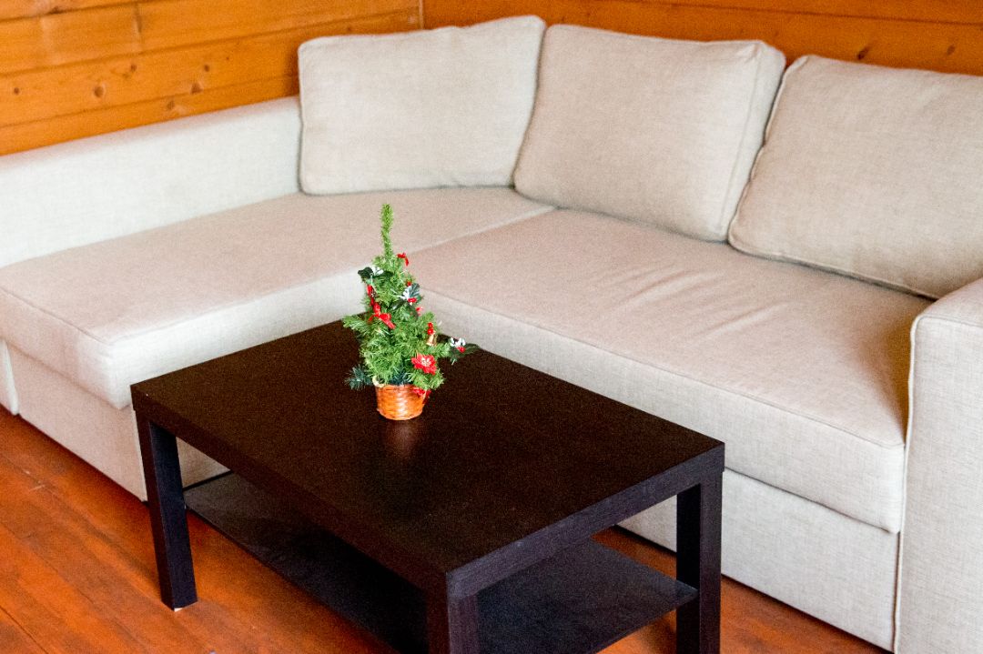 диваны в коттедже