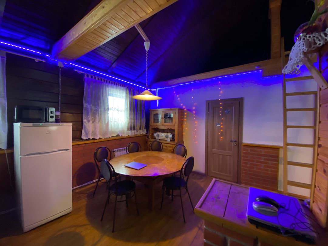 стол для посиделок