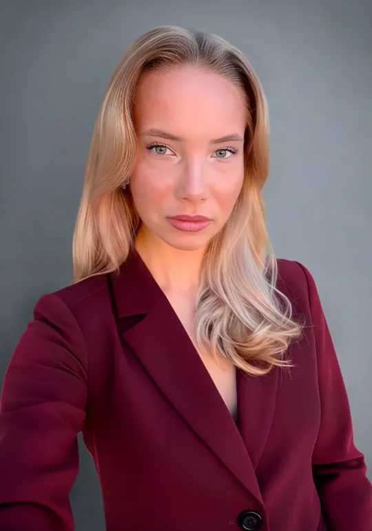 Помощник адвоката Кохно Яна Денисовна