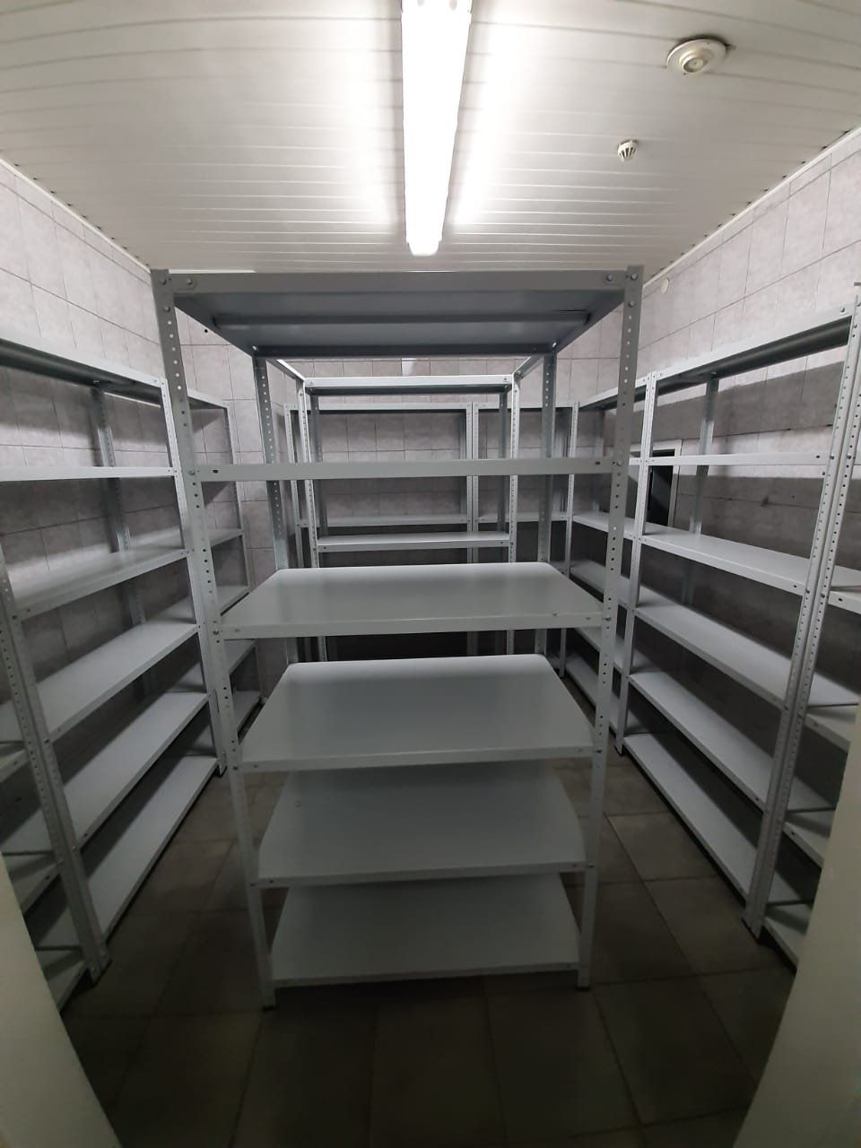 верстак в шиномонтажку