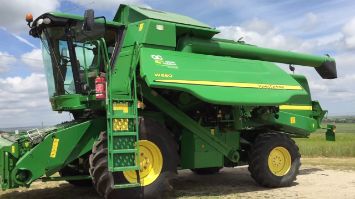 John Deere W650