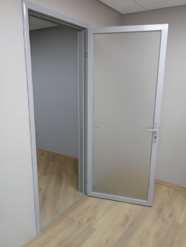 Офисная дверь