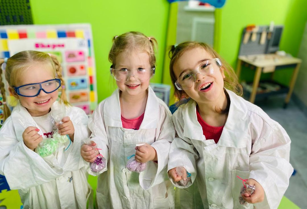 Арбат-Детский сад-Москва-Французский-Английский-Кружки-Языковое занятие-Лагерь-Kindergarten-Moscow-Arbat-French-English