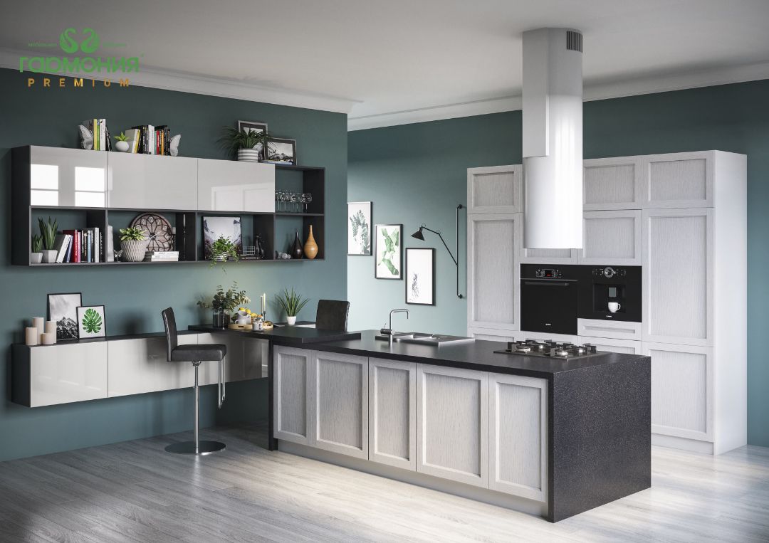 Капри белая