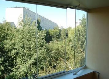 вариант открытого остекления без рам