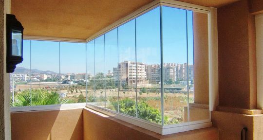 Панорамное остекление балкона