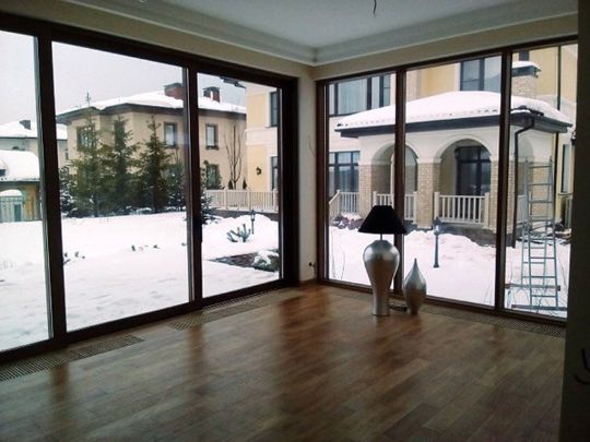 Остеклённая веранда