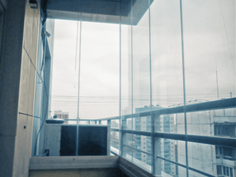 Балкон в многоэтажном доме