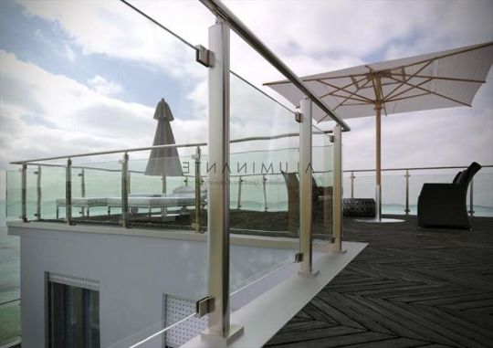 Ограждение для балкона. Крепление через стеклодержатели