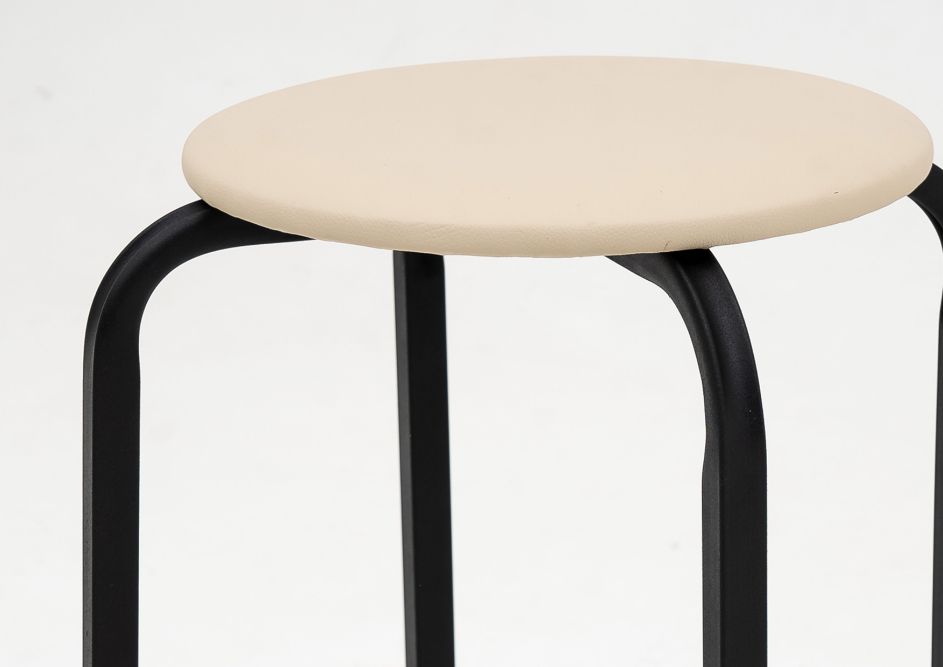 бежевый силач