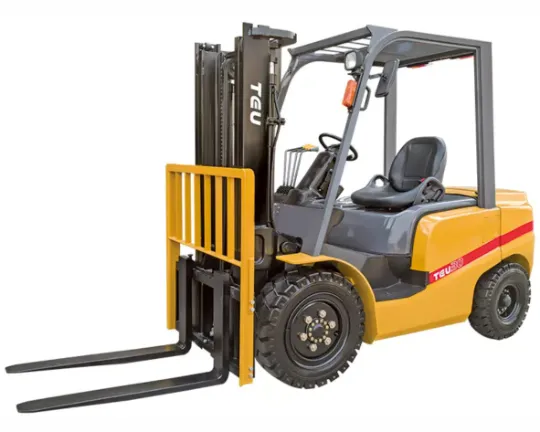 Бензиновый вилочный погрузчик