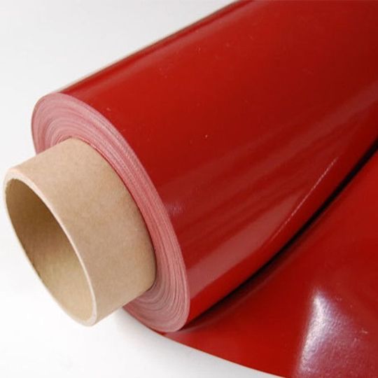 Материал поставляется в двух толщинах 250 микрон и 350 микрон, в рулонах по 30 метров. Ширина рулонов 600 мм, 800мм, 1000мм, 1200 мм.Так же в наличии антипригарные коврики 400мм×300мм, 400мм×600мм, 600мм×800мм