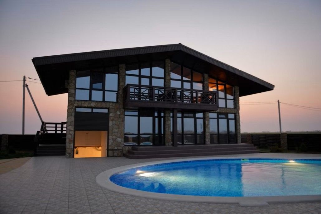 Два бассейна