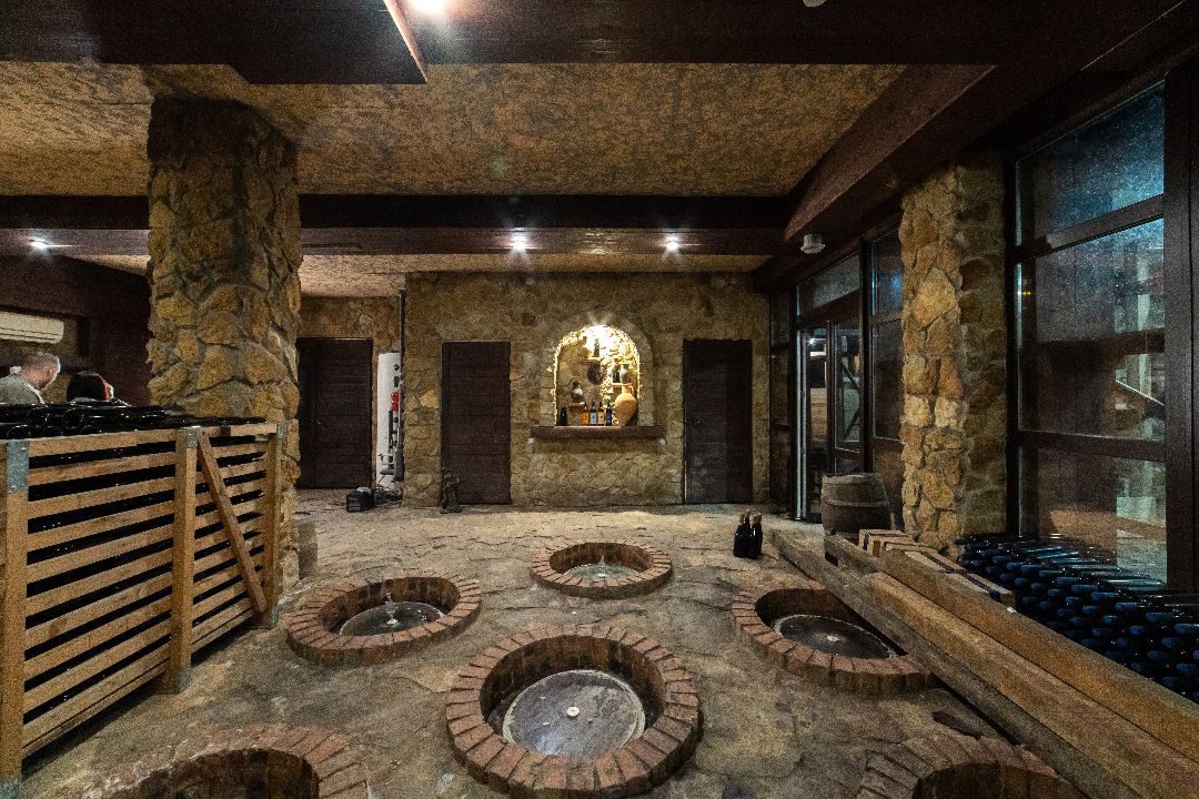 вино в квеври