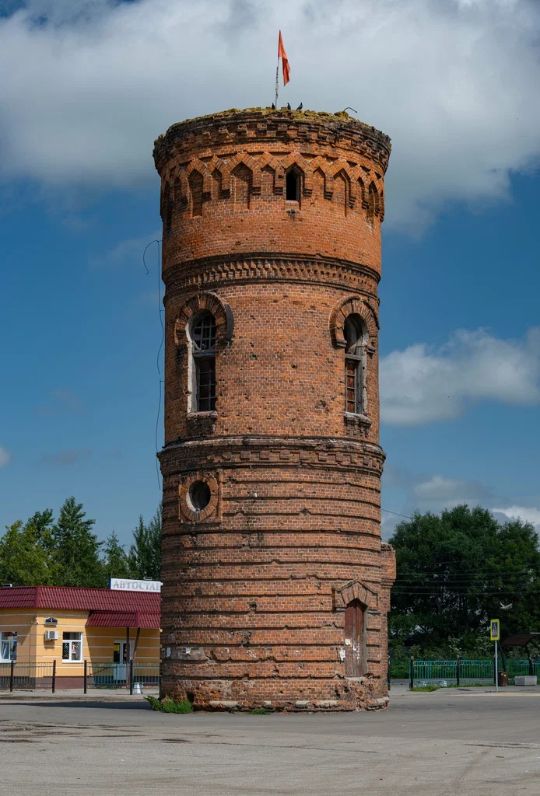 Старая водонапорная башня