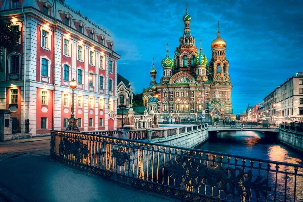 Санкт-Петербург вечером
