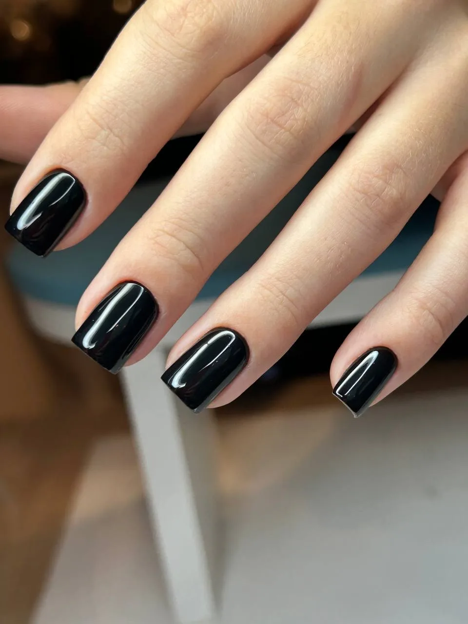 Маникюр с покрытием и выравниванием