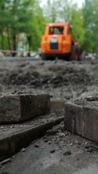 Отмостка тротуарной плиткой