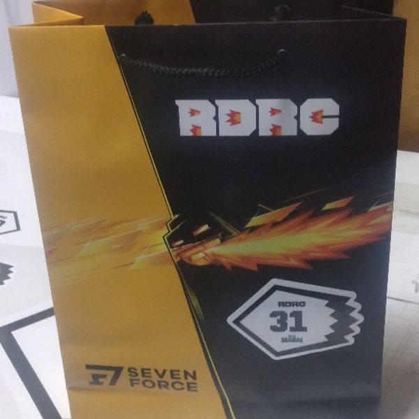 Печать наклеек для подарочных упаковок