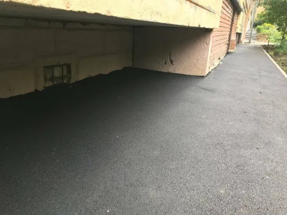 Asphalting the blind area