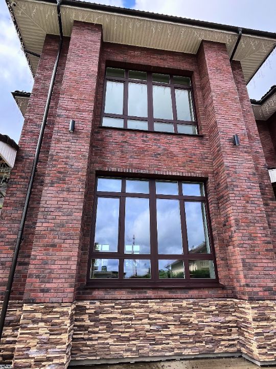 Жилой дом высшего класса из Поротерм 510, клинкерный кирпич, натуральная черепица