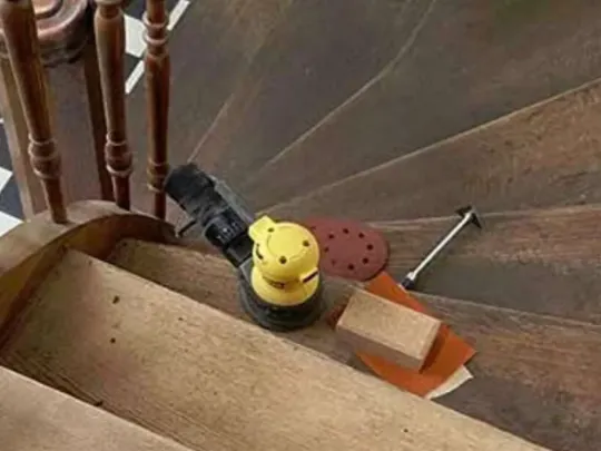 Устранение скрипа лестниц