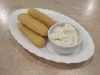 сырные палочки с соусом