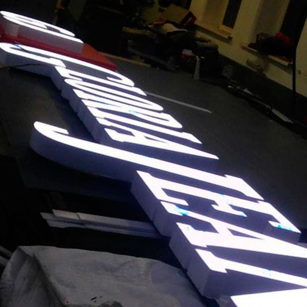 Глория Джинс