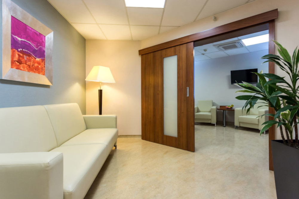 Carolina Medical Center Warszawa, Каролина Медикал Центр в Варшаве