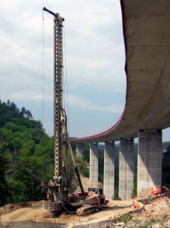 Буровая установка CFA llamada p-135