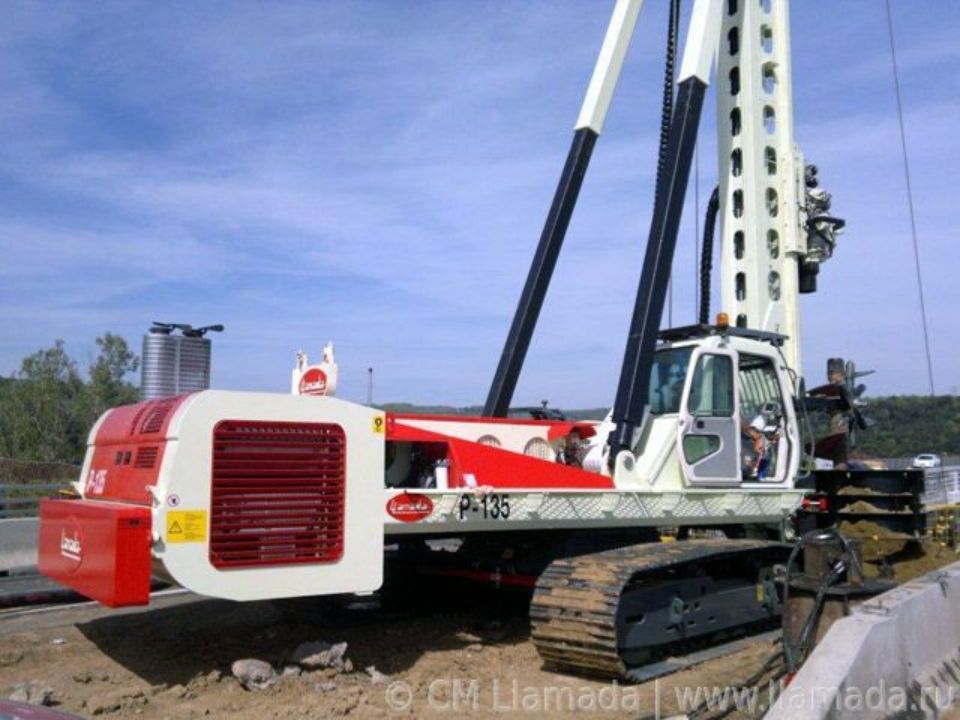 Буровая установка LLAMADA P-135EV