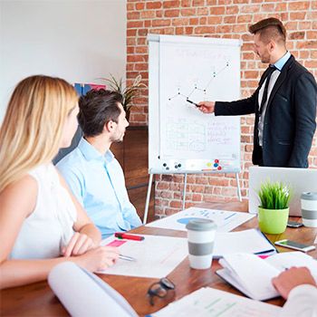 Как бизнес-тренеру продавать себя, свою экспертизу и свои программы?