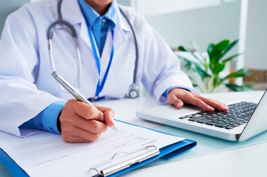 Продажи медицинских товаров и услуг