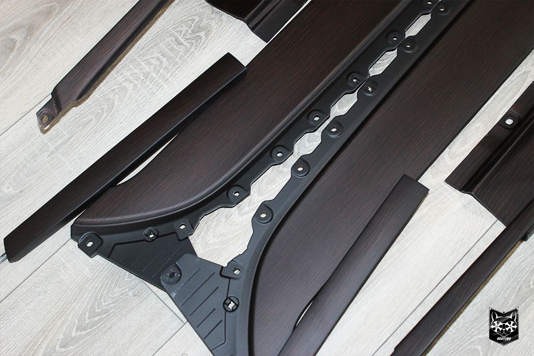 Mercedes Viano - Аквапринт красное дерево