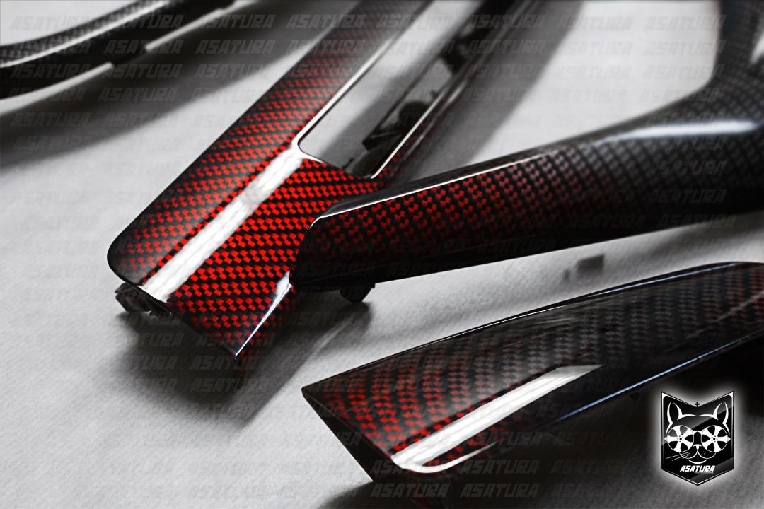 RAV4 - Красно-серый карбон