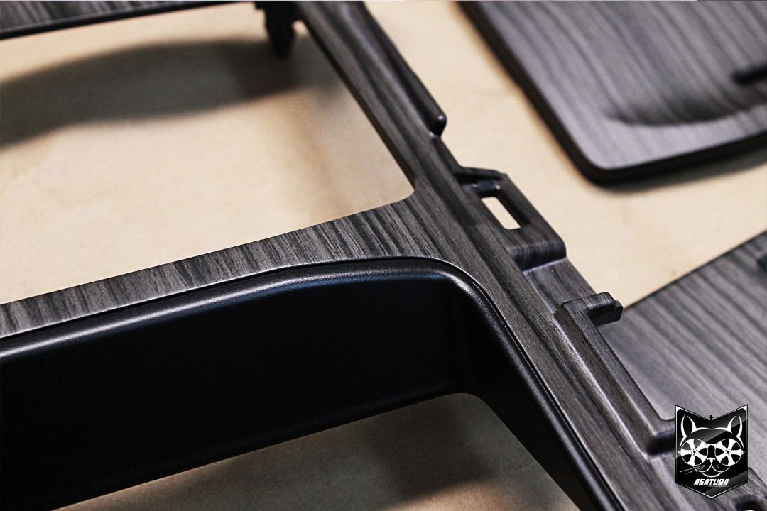 Land Cruiser Prado - Аквапринт черное дерево