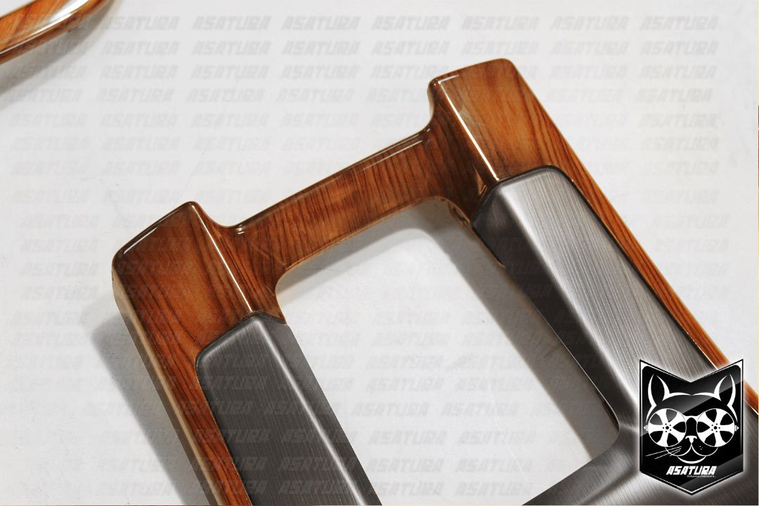 Volvo XC60 - Аквапринт дерево и шлифованный металл