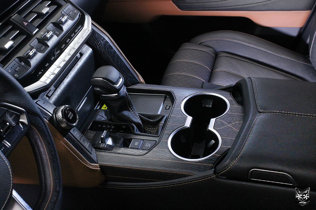 Toyota Land Cruiser 300 - Коллаборация с компанией Т200