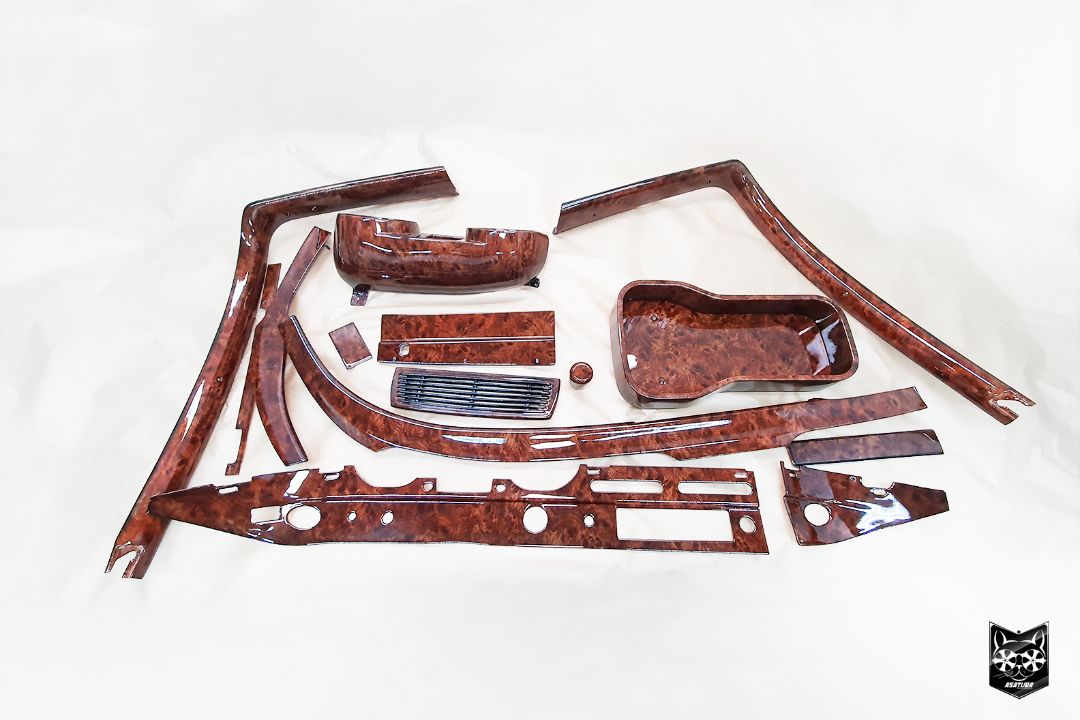 Mercedes-Benz W111 - Аквапринт дерево орех